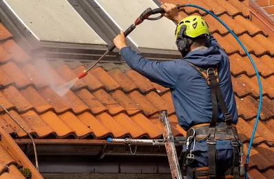 Démoussage et hydrofuge de toiture à Fruges